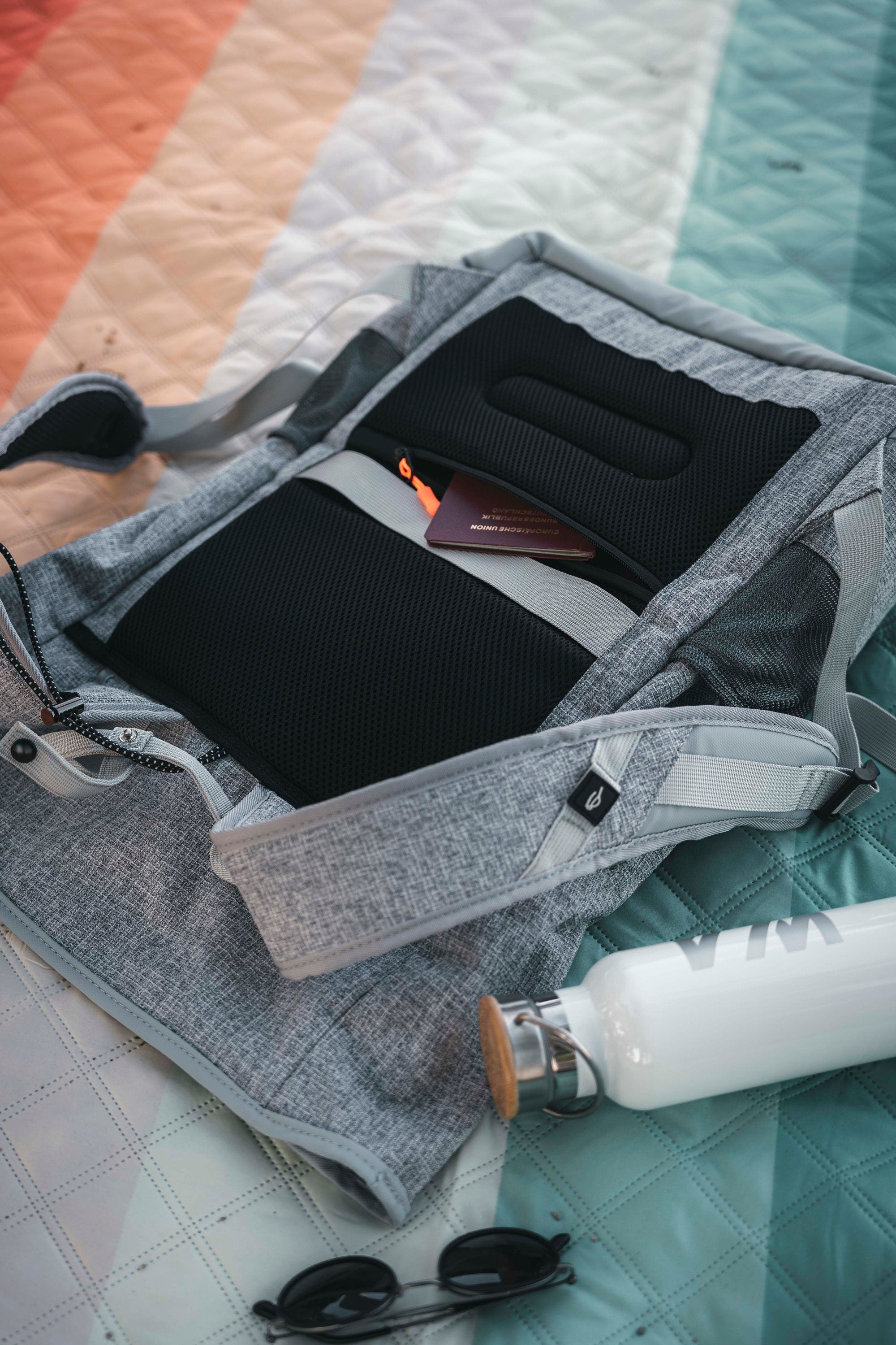 Rolltop Rucksack/ Wickelrucksack mit Henkeln, grau, 28L