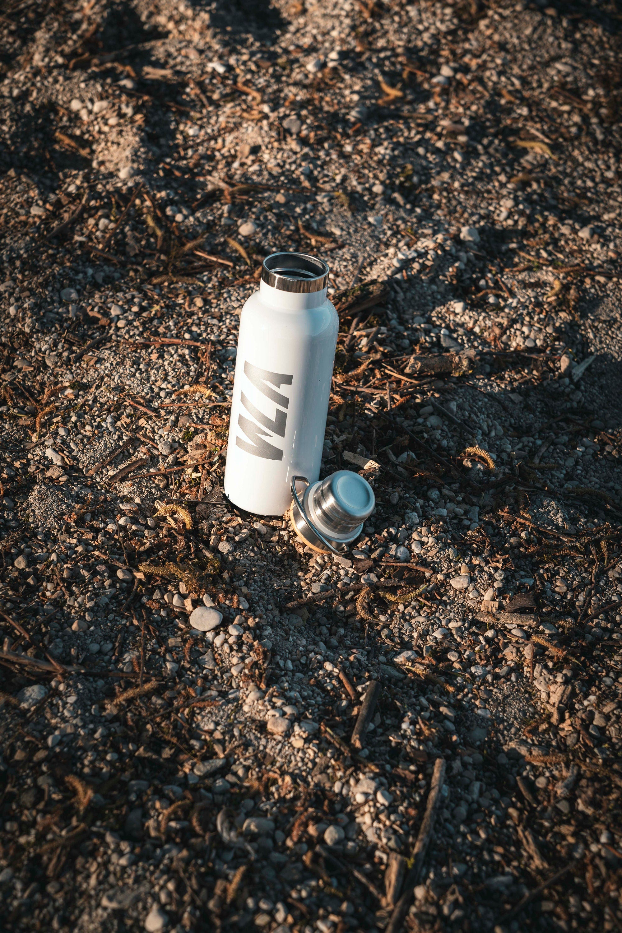 Trinkflasche, doppelwandige Isolierflasche 500ml, weiß